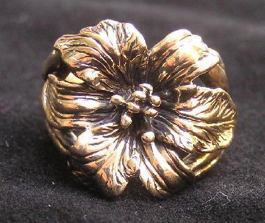 Gavan Riley - 14ct Gold  Day Lily Ring
