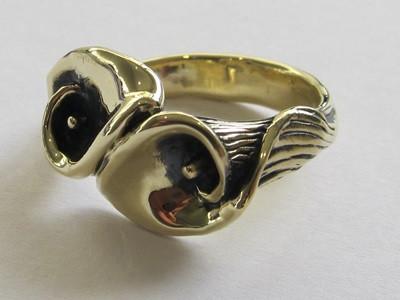 Gavan Riley - 14K Gold Two Calla lily ring